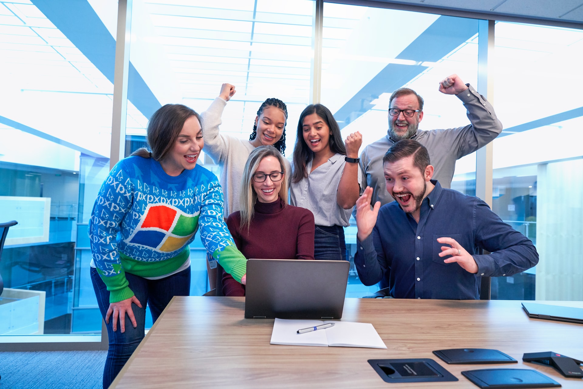 10 Simple Team Building Icebreakers to Lighten the Mood