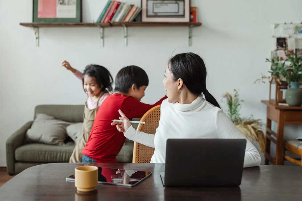A common challenge of remote employees which is distraction